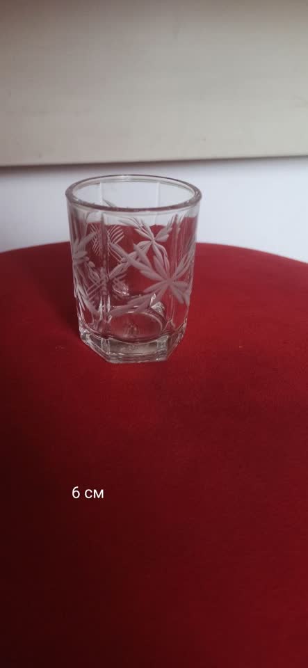 Продам стопочки и рюмочки. Хрусталь. 300 дин. за штуку. Высота указана под фото. Белград. Ау