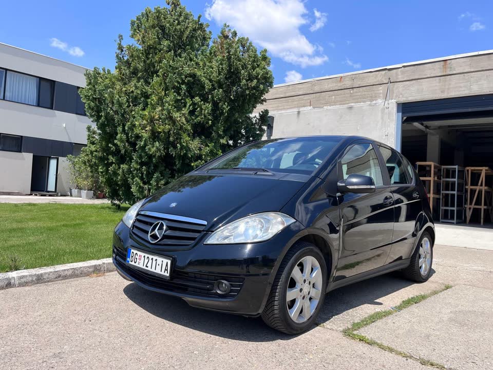 Mercedes-Benz A160