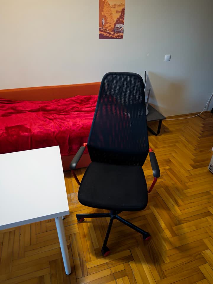 Igračka stolica IKEA HUVUDSPELARE