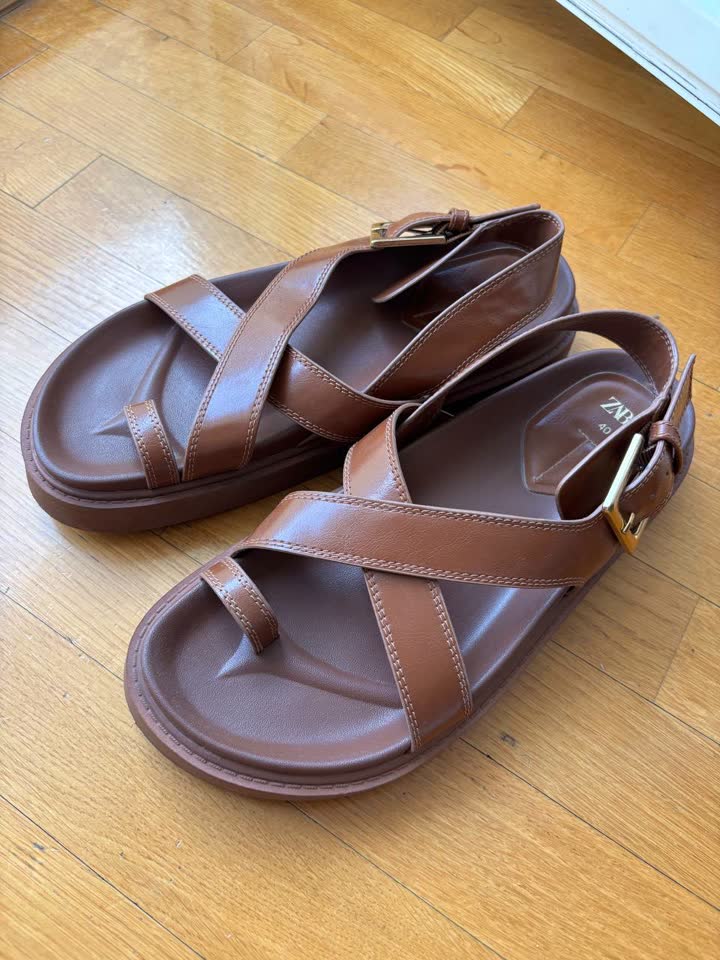 Босоножки ZARA 40р