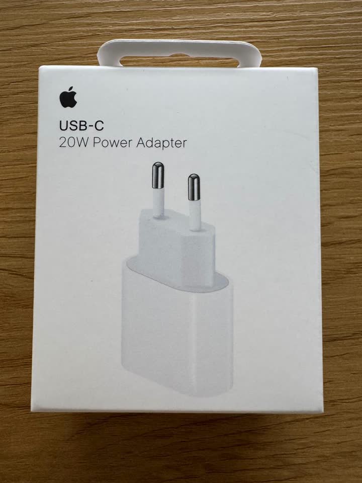 Оригинальная зарядка Apple 20W Power Adapter / MacBook Air 11" i5