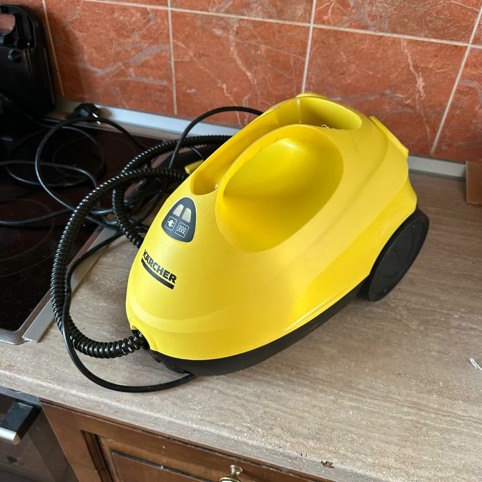 Prodajem paročistač Karcher SC2