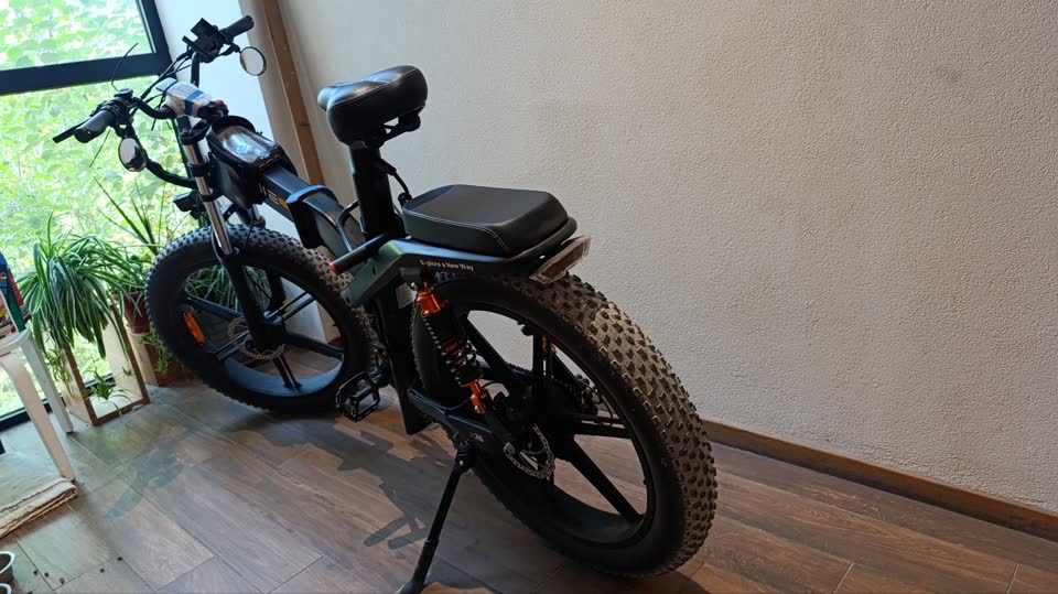Prodajem električni fatbajk Engwe X26 + set kočionih pločica