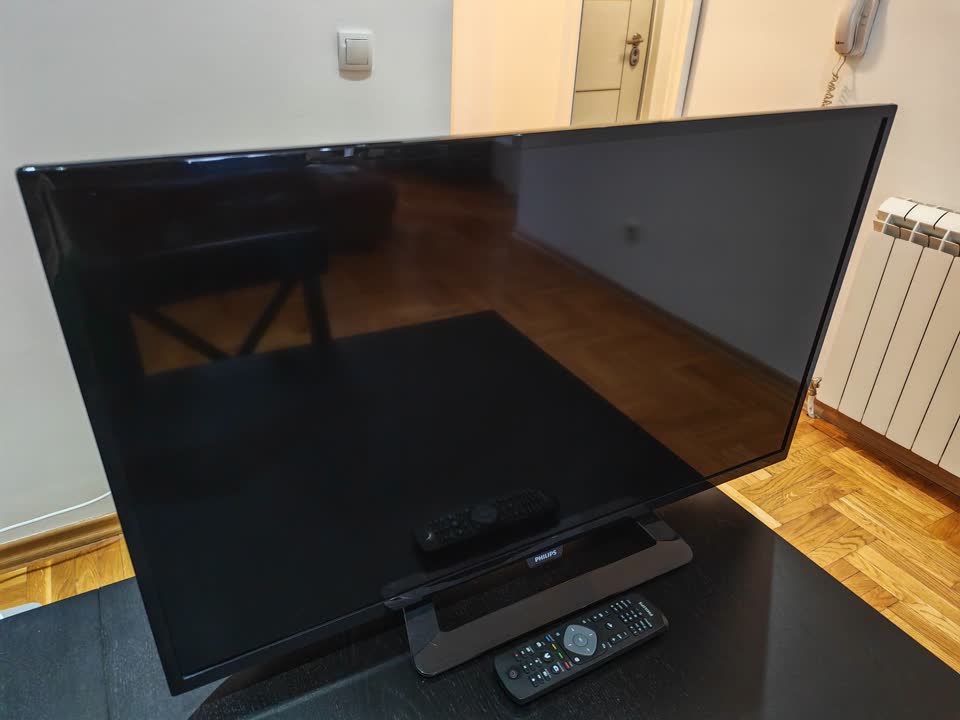 Телевизор Philips 32PHT4100/12, 32 дюйма диагональ
