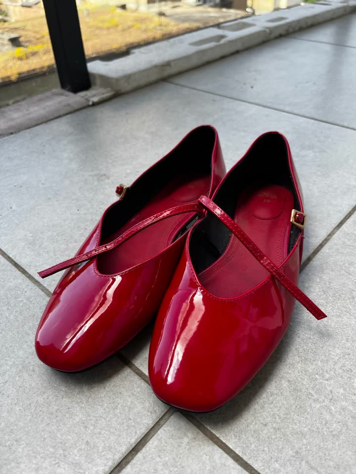 Продаю лаковые туфли Zara и сабо H&M
