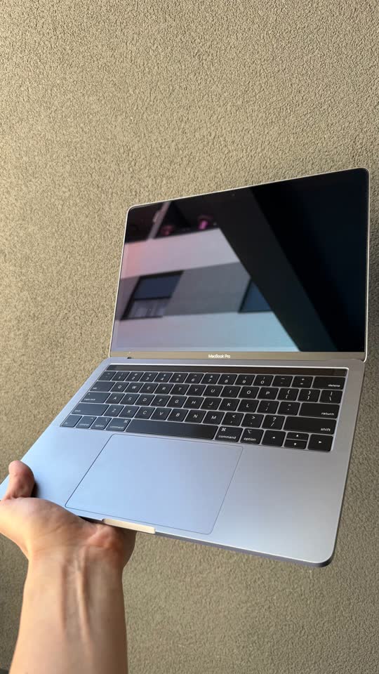MacBook Pro 13” 256gb