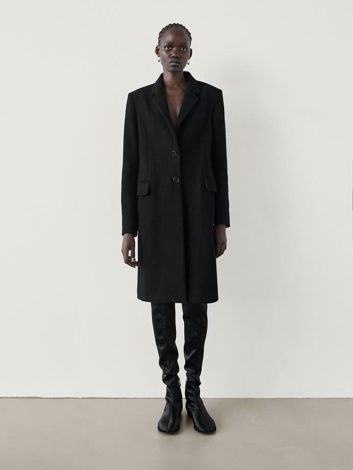 Teksturisani jednoredni kaput Massimo Dutti.