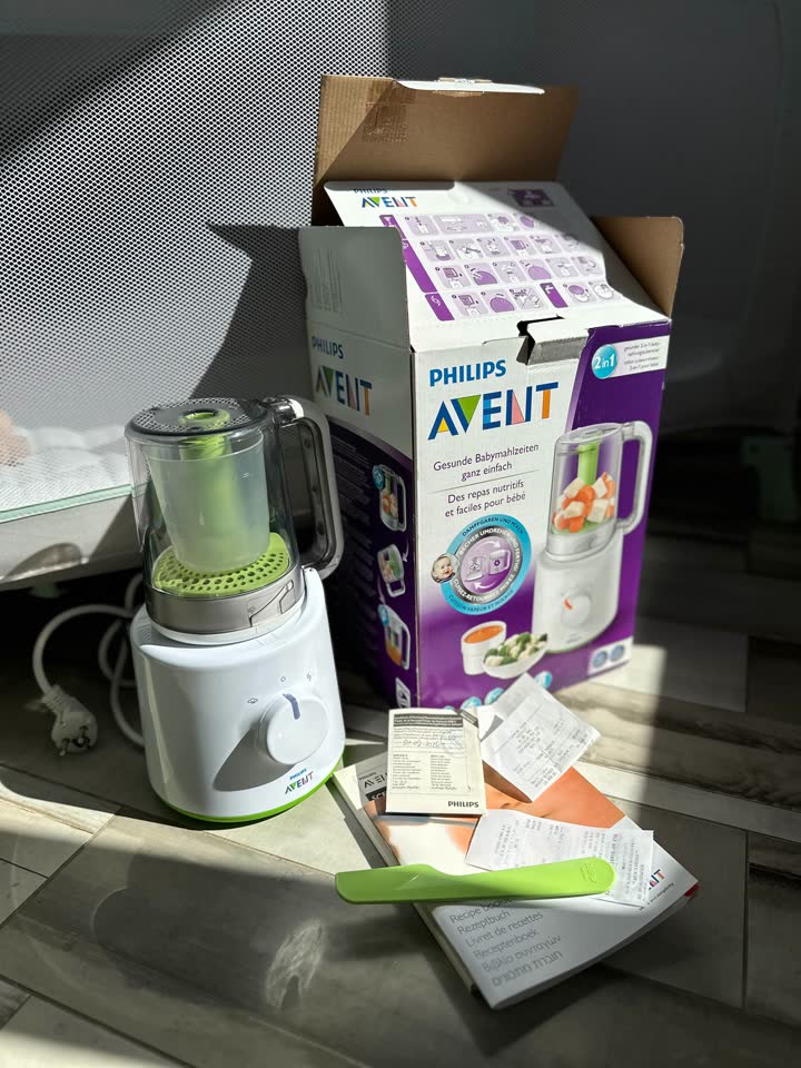 Prodajemo potpuno novi Philips Avent aparat za kuvanje na pari i blendiranje