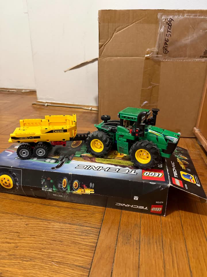 LEGO Technic 42136 John Deere