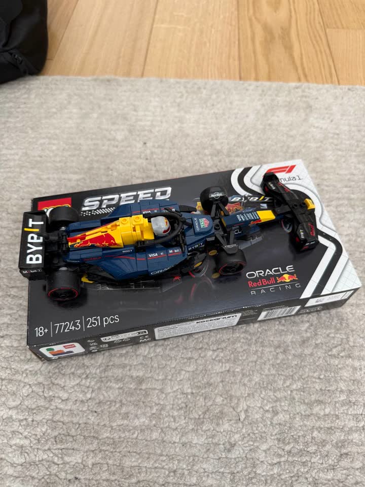 LEGO Speed Champions Oracle Red Bull Racing RB20
