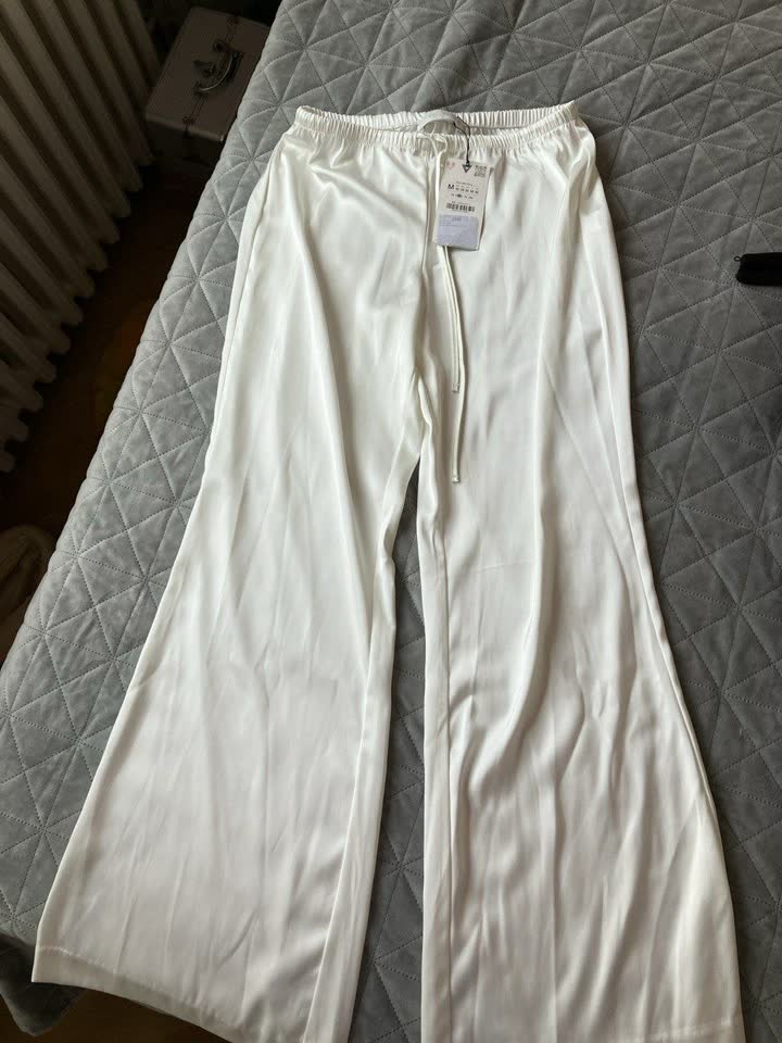 Атласные брюки Zara из новой коллекции