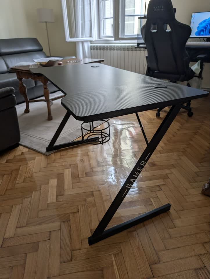 Prodajem sto