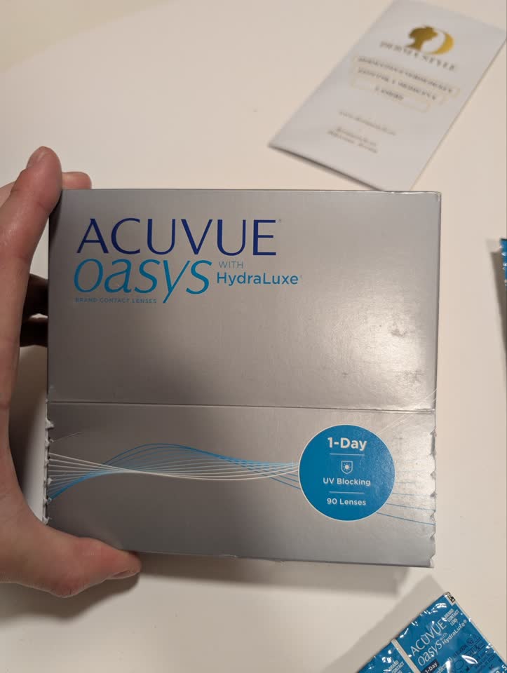Acuvue Oasys with Hydraluxe dnevna sočiva