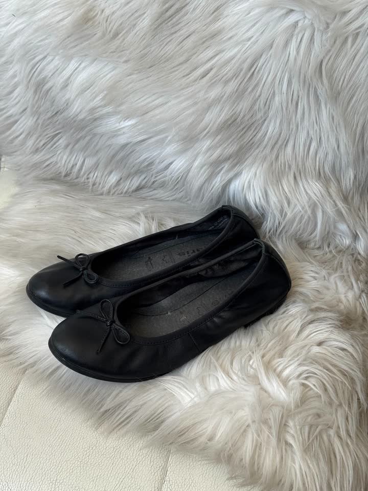 Балетки черные кожаные Tamaris