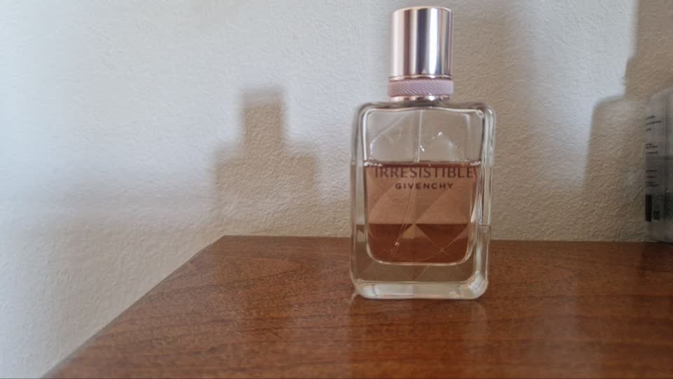 Parfemska voda, Givenchy Irresistible Very Floral 35 ml