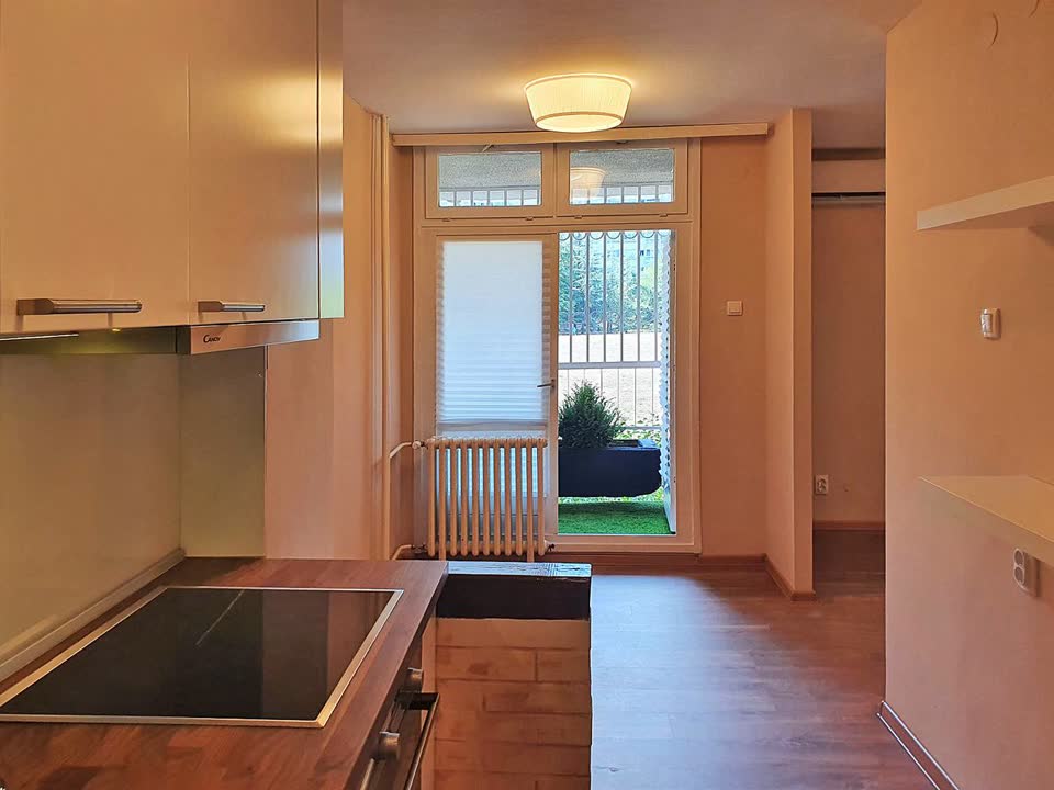 Izdaje se stan u Novom Beogradu, Blok 30, 73 m²