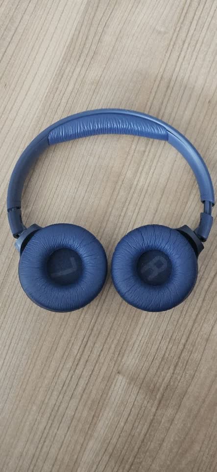 JBL TUNE 520BT