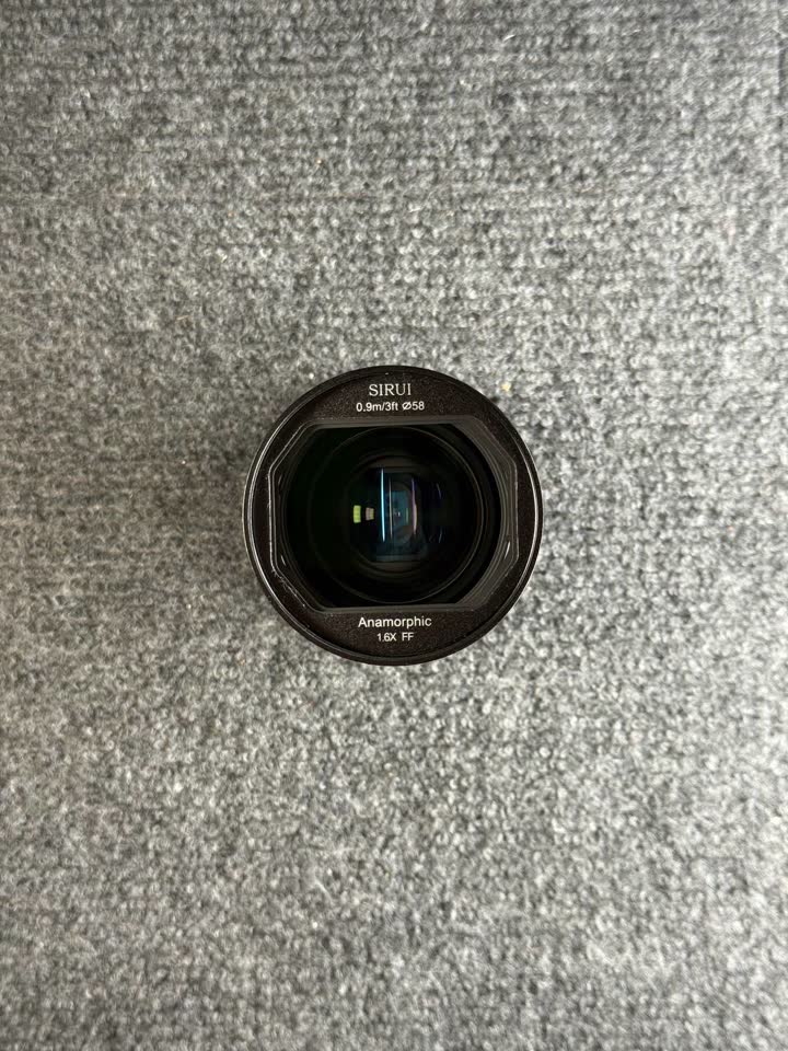 SIRUI 35mm T2.9 1.6x Full Frame Anamorphic (Canon RF)
