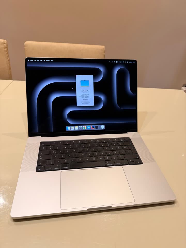 MacBook Pro 16'' M2 Max 32 GB 1 TB SSD