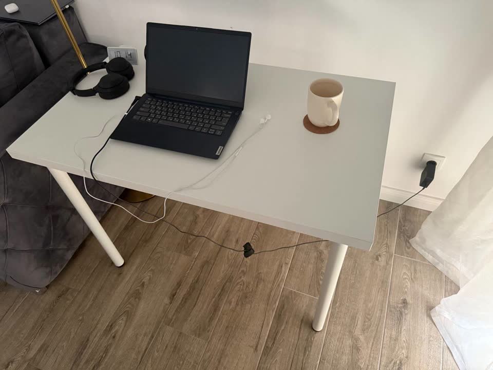 Sto IKEA LINNMON beli
