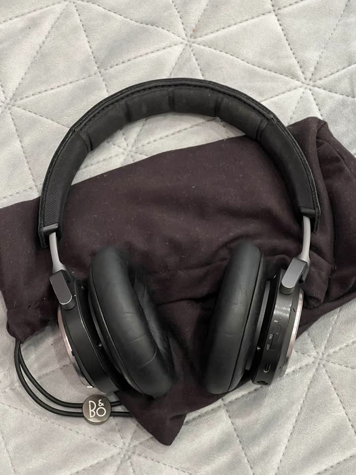 Bang & Olufsen Beoplay H9i