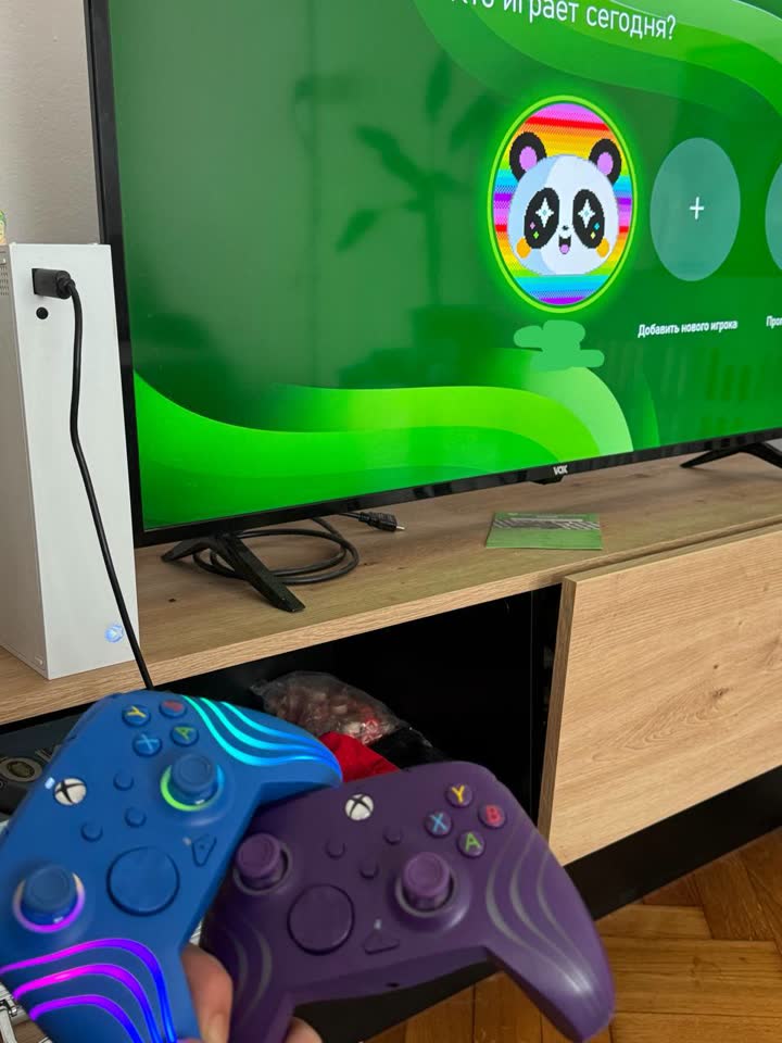 prodajem Xbox Series S