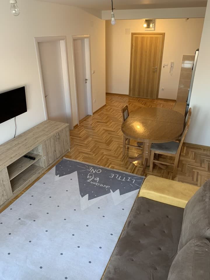 Izdajem jednosoban stan u Mirijevu, 40 m²