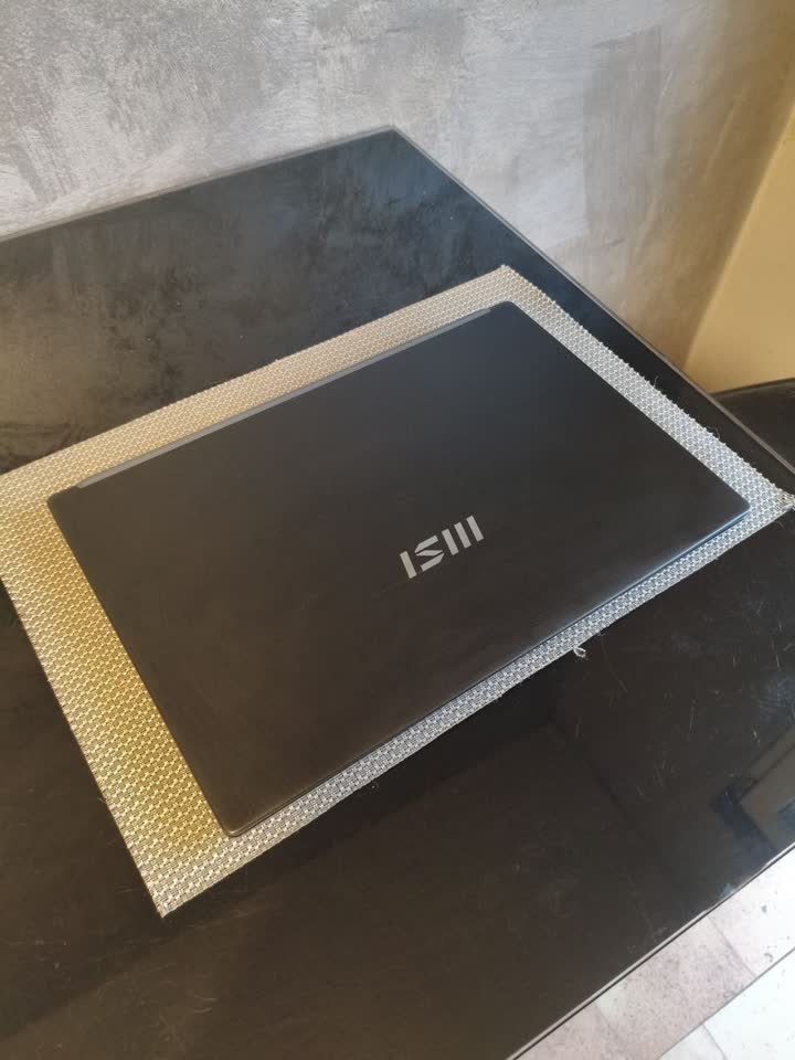 Продаю ноутбук MSI Modern 15 B7M-284