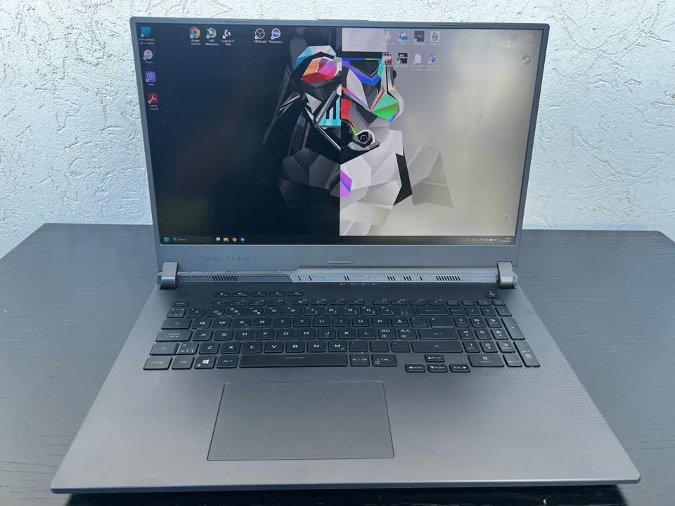 Prodaje se laptop ASUS ROG Strix G17