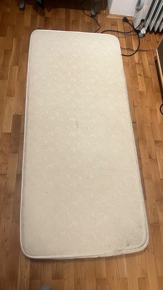 Prodajem dušek 160 cm 1000 dinara