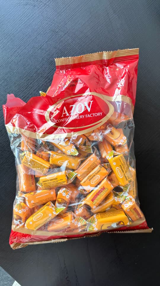 Skoro puna kesa bombona