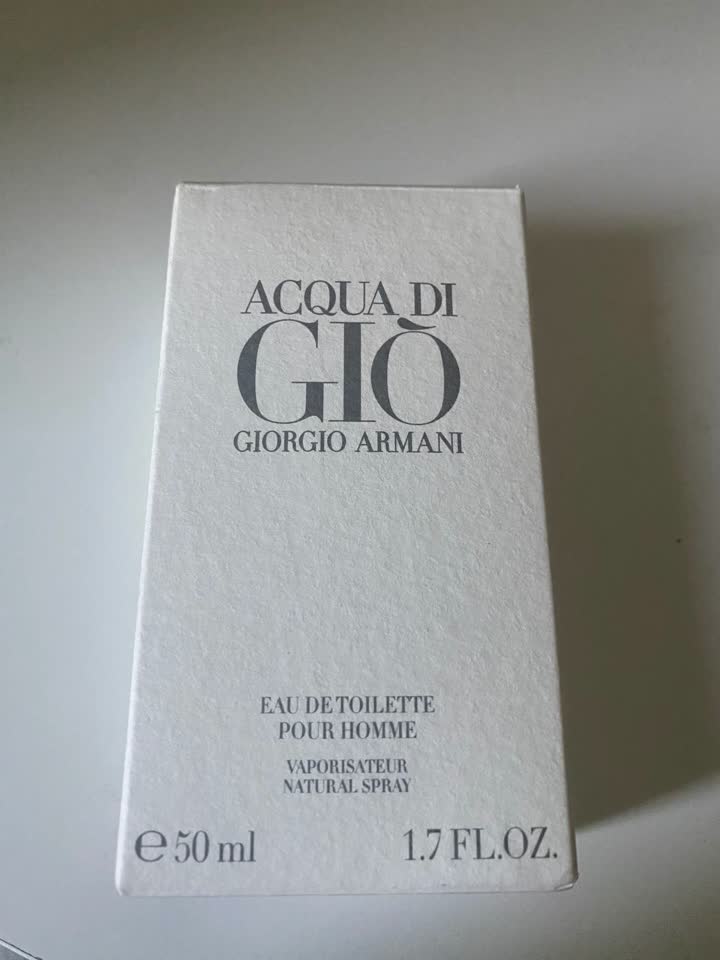 Prodajem parfem Giorgio Armani Acqua di Gio Pour Homme
