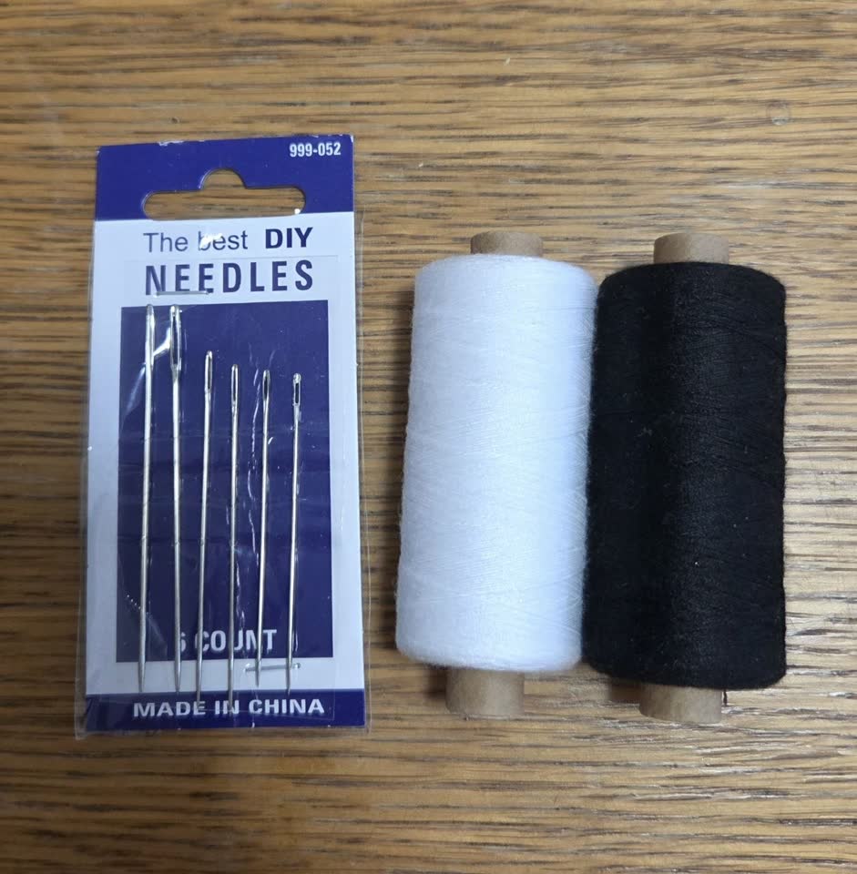 Komplet igala + konci u dve boje