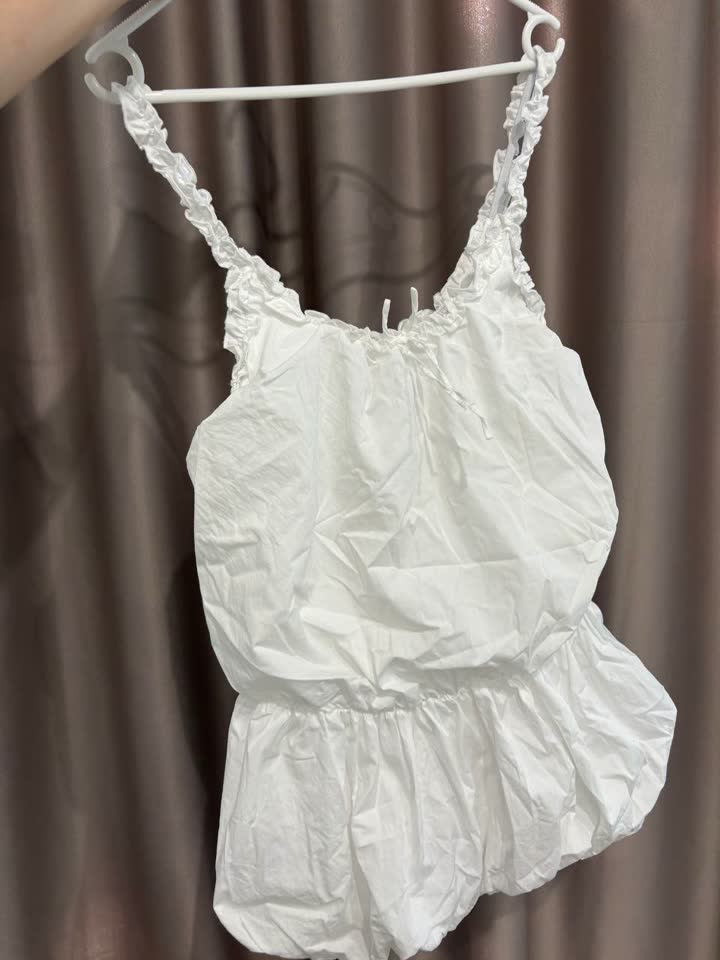 Nova haljina pull&bear sa etiketom