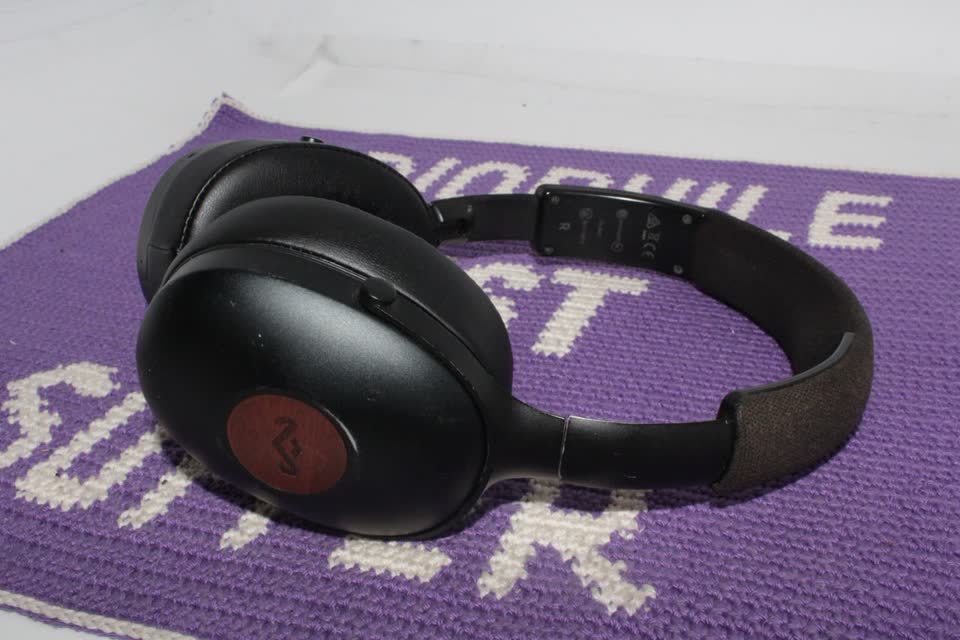 Продам блютуз наушники House of Marley Positive Vibrations XL