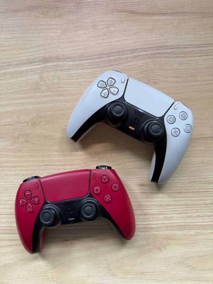 Два джойстика для PS5