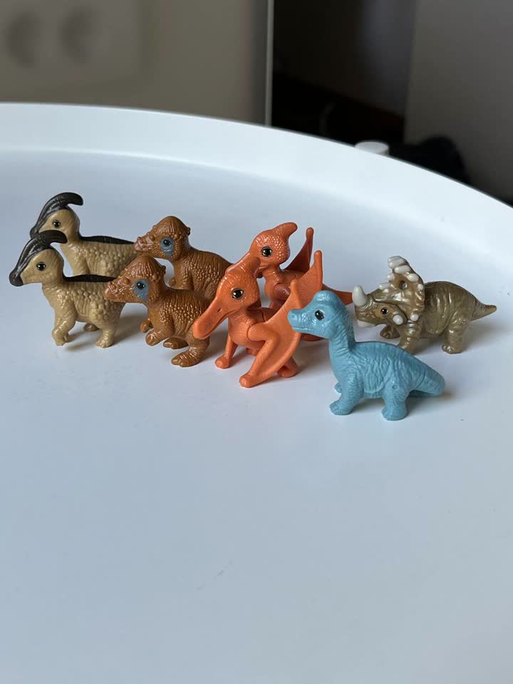 Poklanjam dinosaure Natoons iz Kinder jajeta ili menjam za druge iz ove serije
