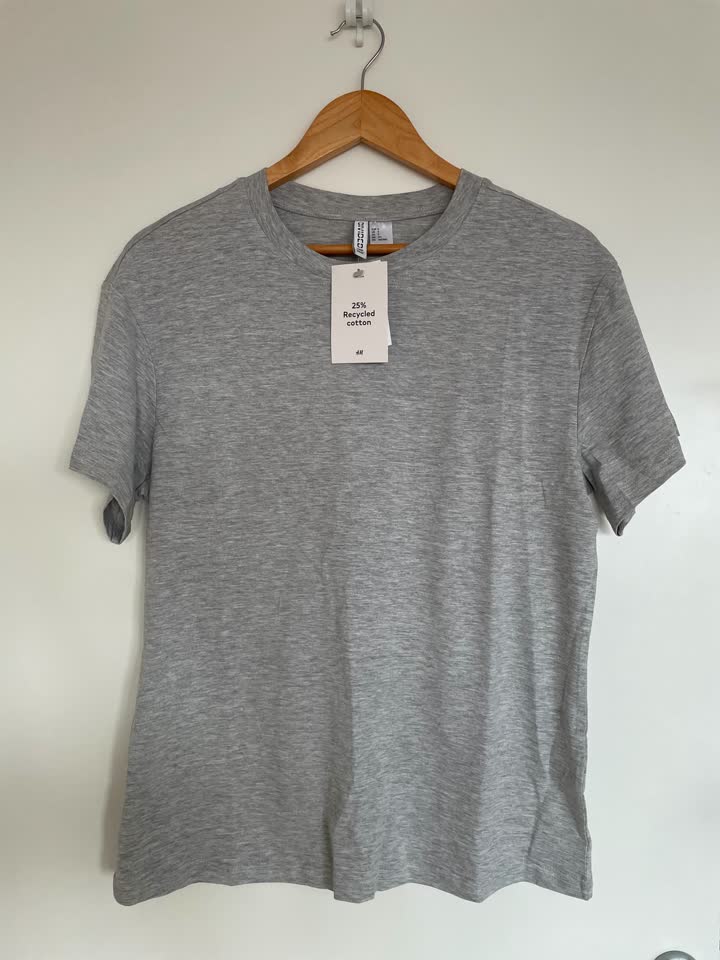 Новая футболка H&M