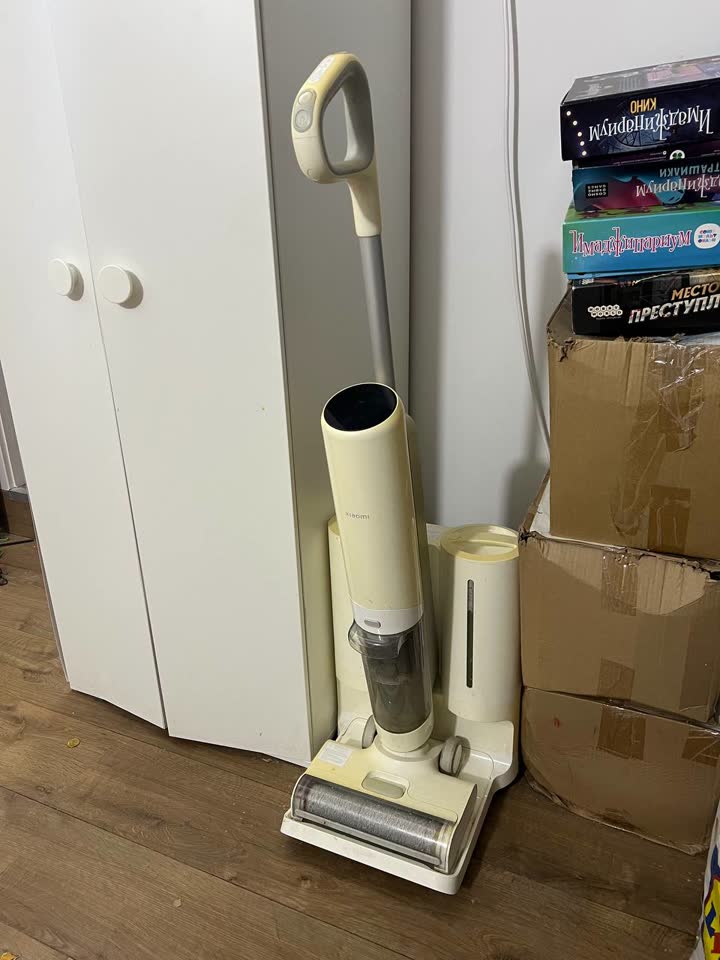 Продам вертикальный моющий пылесос Xiaomi Mijia High Temperature Wireless Floor Scrubber (MJGWXDJ) со станцией самоочистки