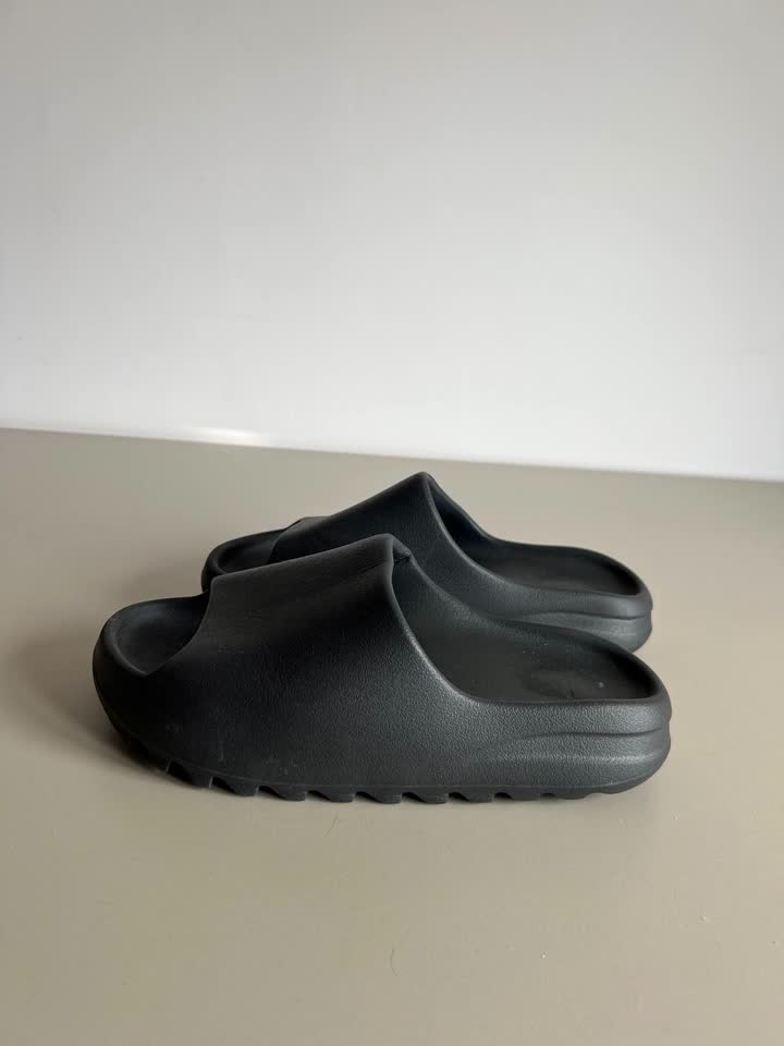Сланцы Adidas Yeezy оригинал