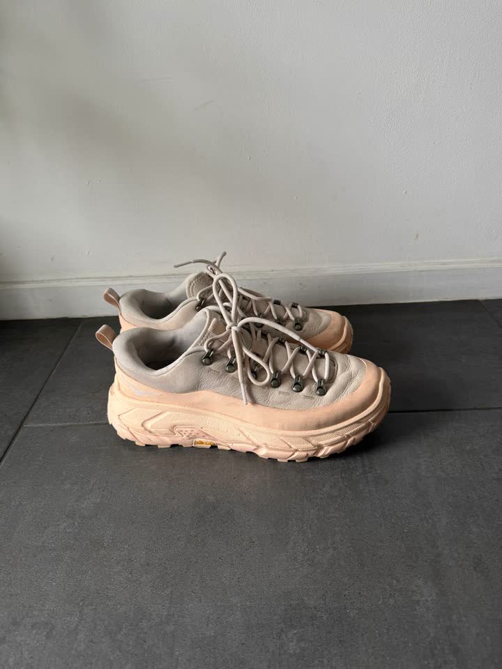 Продам Hoka one one