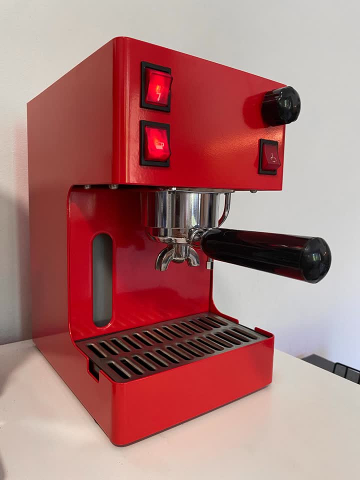 Jedinstvena poluautomatska espresso mašina Mokita Express