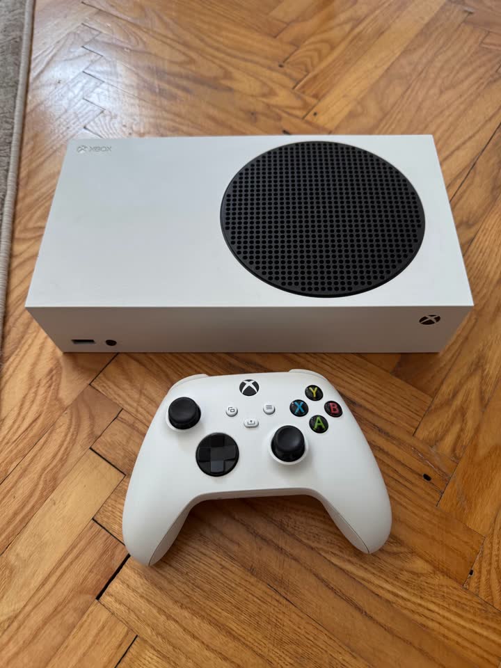 Продам Xbox Series S 512 GB