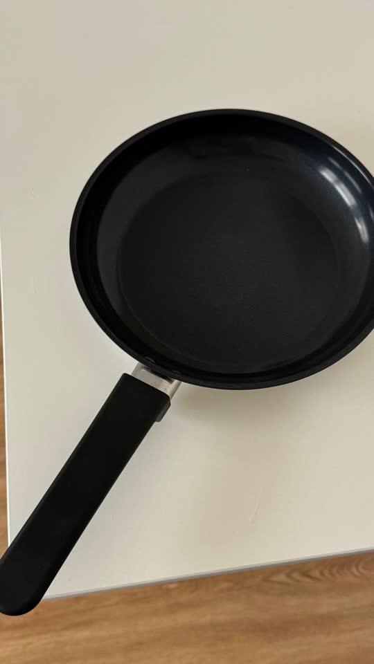 Сковородка IKEA 24 см