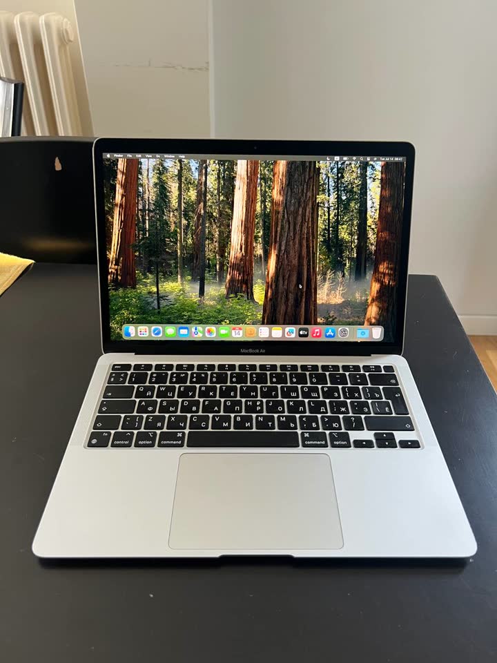 Macbook Air M1 2020 - 400 евро