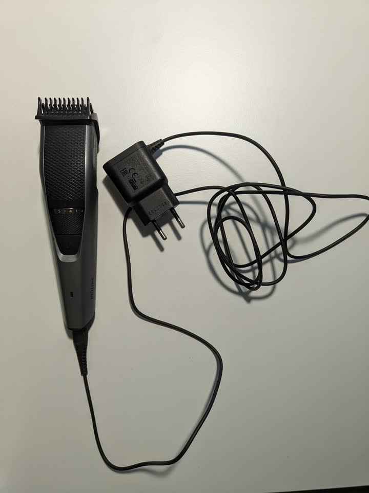 Trimer za bradu Philips BT3216