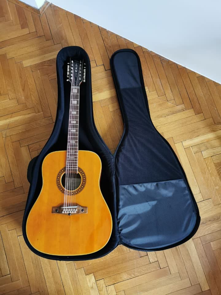 Продаю 12-струнную гитару EKO RANGER 12