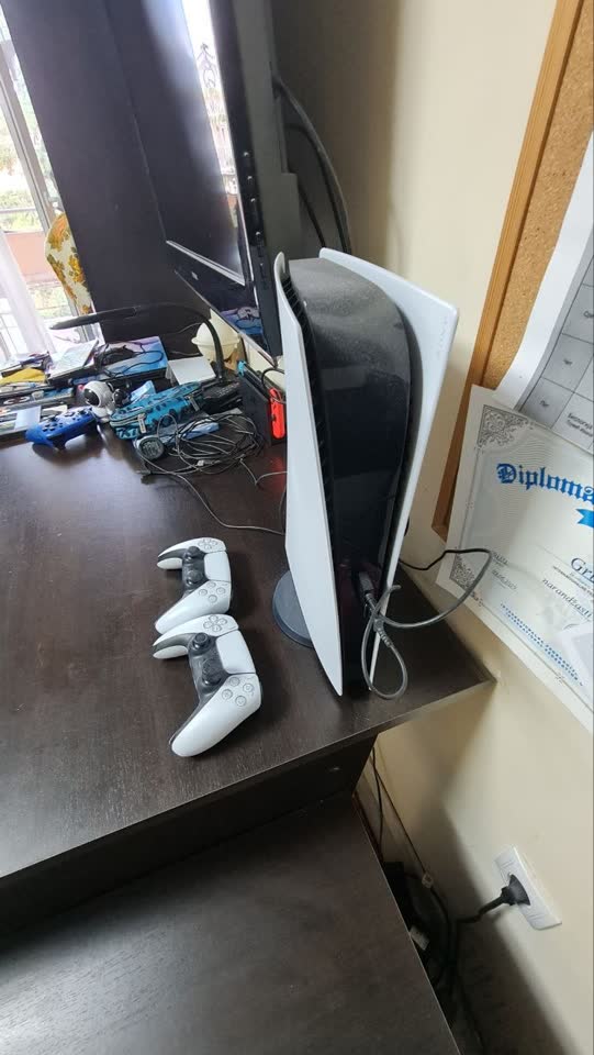 PlayStation 5 и руль Logitech G29