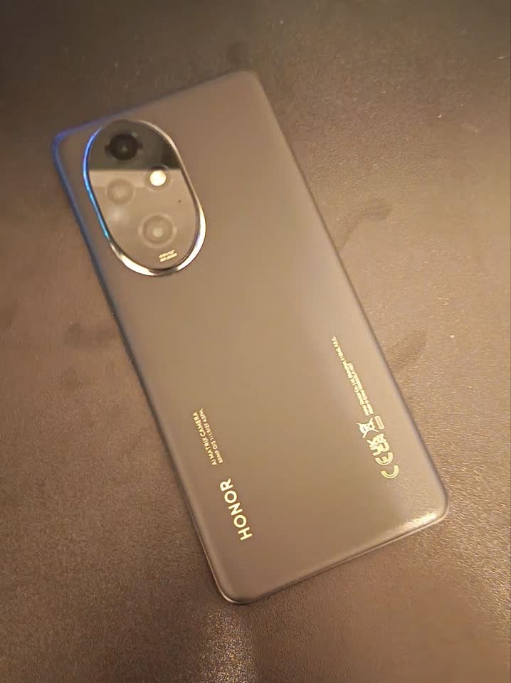 Honor 200 Pro