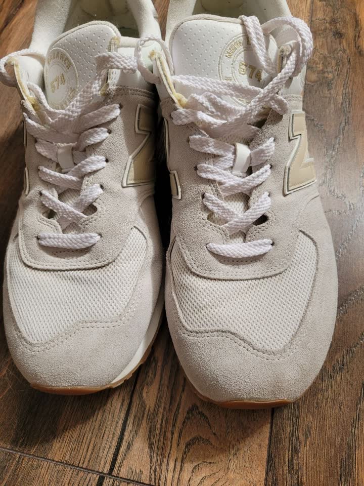 Продаю кроссовки New Balance 574